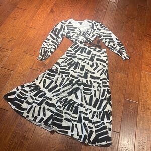 House of Harlow Black and White Patterned Set